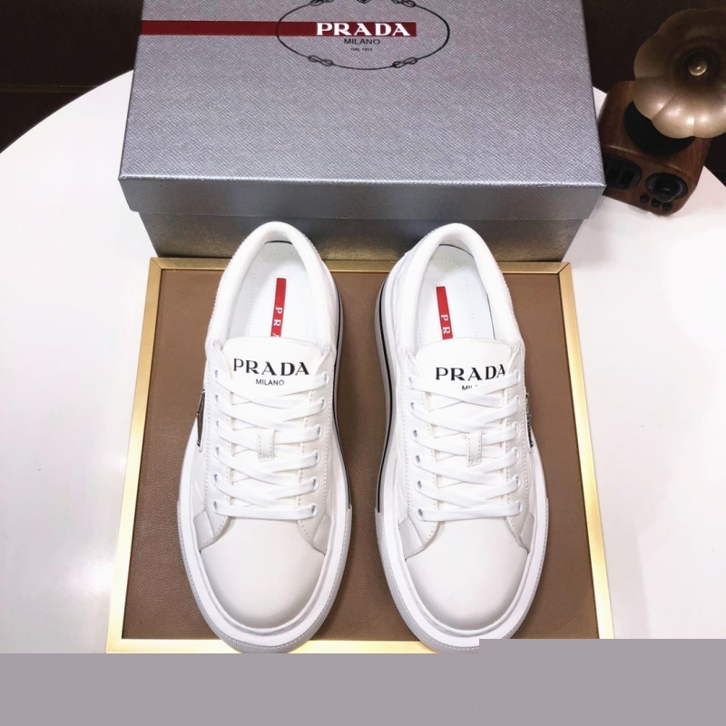 Pra*a casual shoes